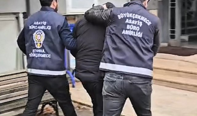 İstanbul - Büyükçekmece'de kendini kargo çalışanı olarak tanıtıp teslimat kodu istedi, şubeden kargoları alırken yakalandı
