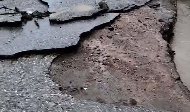 İzmir'de sağanak etkili oldu