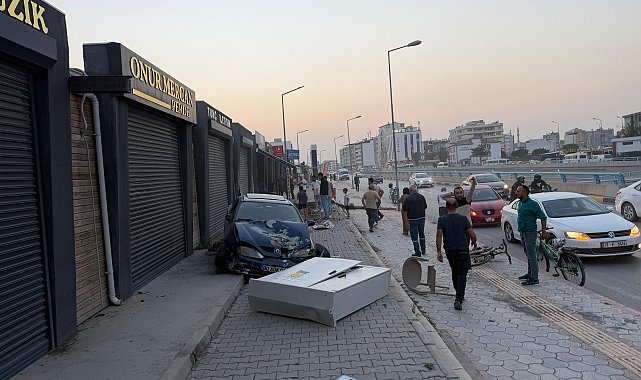 Kaldırımda yürüyen çocuk, otomobil çarpması sonucu hayatını kaybetti