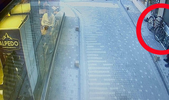 Ordu'da kasklı soyguncu kuyumcudan 5 kilo altınla kaçtı