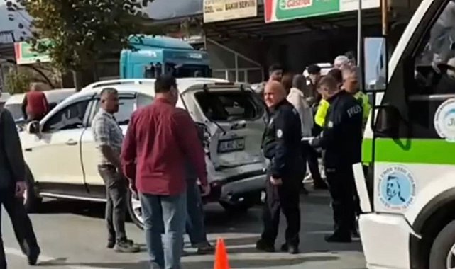 Ordu'da minibüs ile otomobil çarpıştı, 12 yaralı