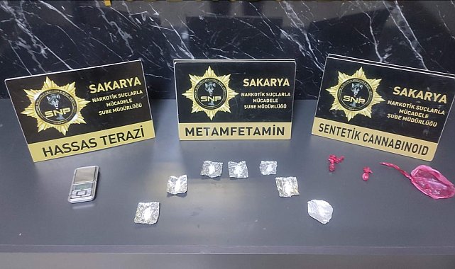 Sakarya'da uyuşturucuya 3 gözaltı