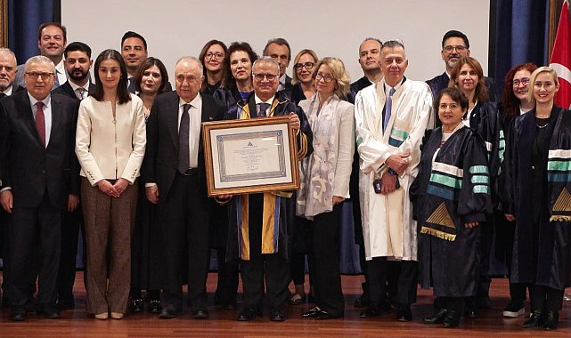 Yeditepe Üniversitesi, İtalya Büyükelçisi Marrapodi'ye fahri doktora verdi