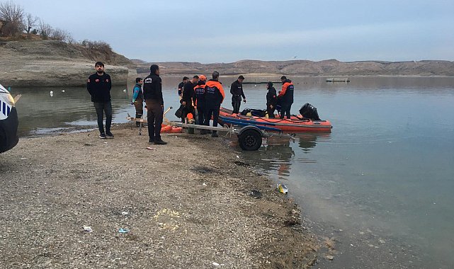 Adıyaman'da tekne alabora oldu; 4 kişi kurtarıldı, 1 kişi aranıyor