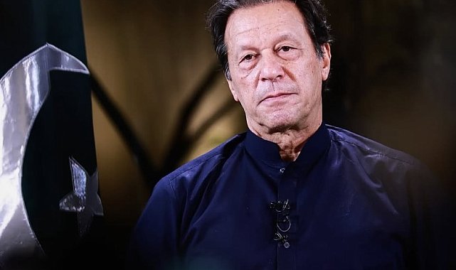Eski Pakistan Başbakanı Han ile eşine 17'şer yıl hapis cezası