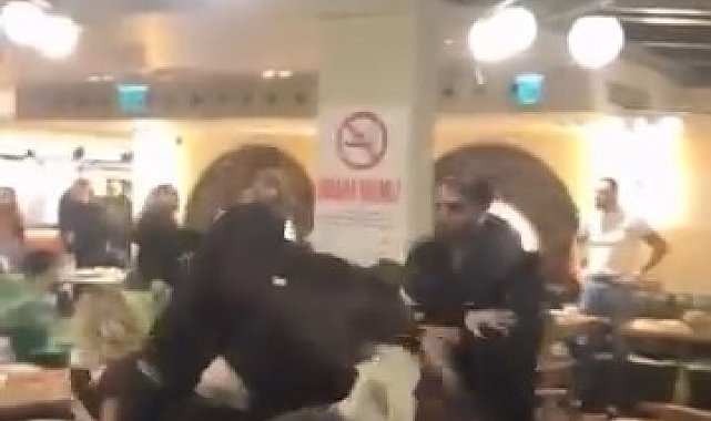 İstanbul - Beşiktaş'ta dönercide tekmeli yumruklu kavga kamerada