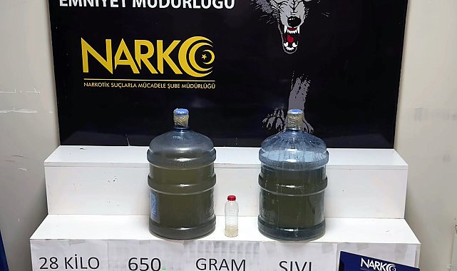 Otomobildeki damacanalardan 28 kilo sıvı metamfetamin çıktı