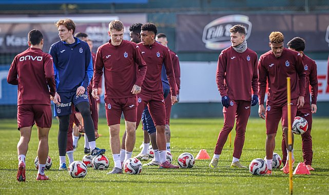 Trabzonspor, Gençlerbirliği maçı için Ankara'ya gitti