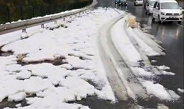 Alanya'da sağanak ve dolu hayatı olumsuz etkiledi