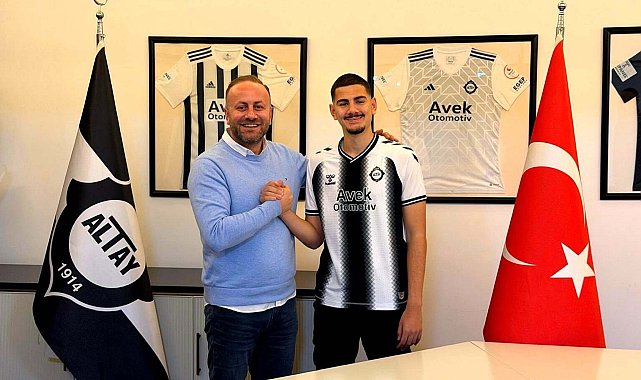 Altay'da gecikmeli imza töreni