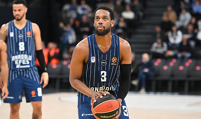 Anadolu Efes - Kosner Baskonia Vitoria-Gasteiz: 75-89