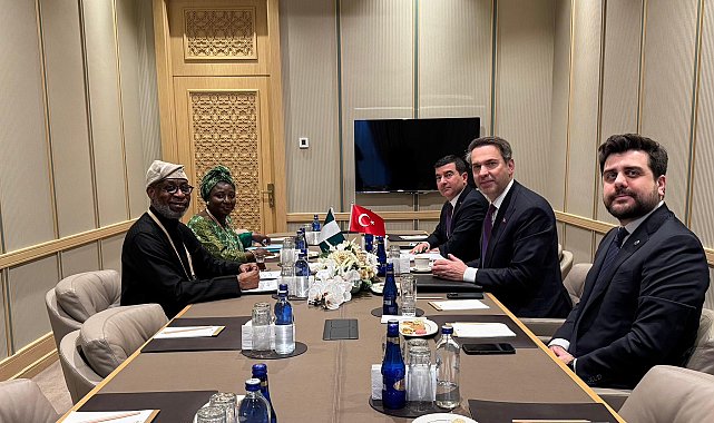 Bakan Bayraktar, Nijeryalı mevkidaşı ile bir araya geldi