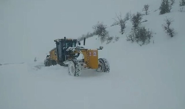 Elazığ'da kardan 323 köy yolu kapandı