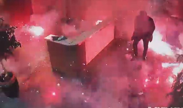 İstanbul - Zeytinburnu'nda kargo paketinin patlamasının güvenlik kamerası ortaya çıktı