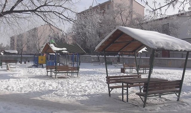 Kars'ta termometreler eksi 20'yi gördü