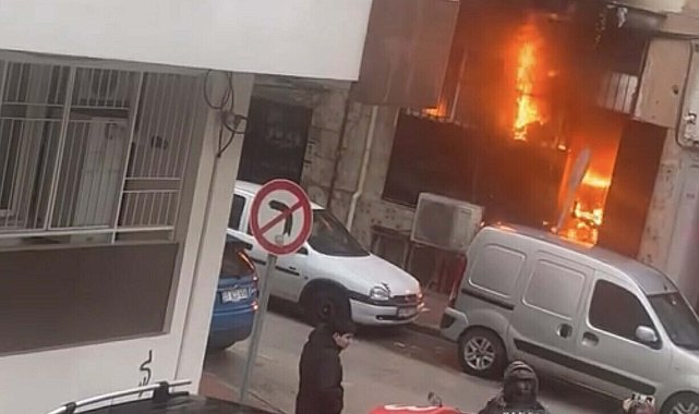 Manisa'da oyun salonu yandı