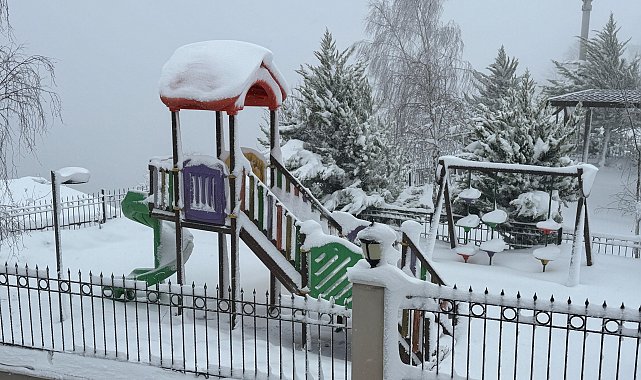 Ordu'nun Akkuş ilçesinde eğitime kar engeli