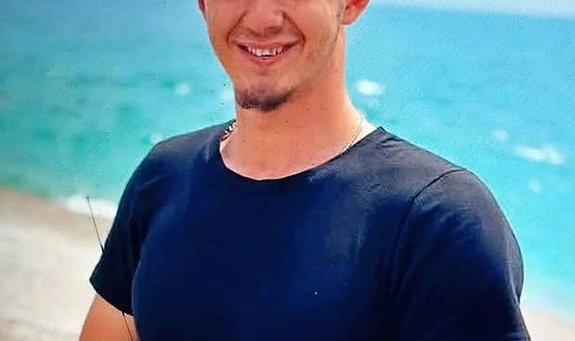 Refüje çarpan motosikletin sürücüsü öldü