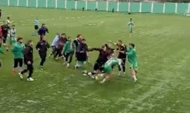 Süper Amatör Lig maçında futbolcular kavga etti; o anlar kamerada