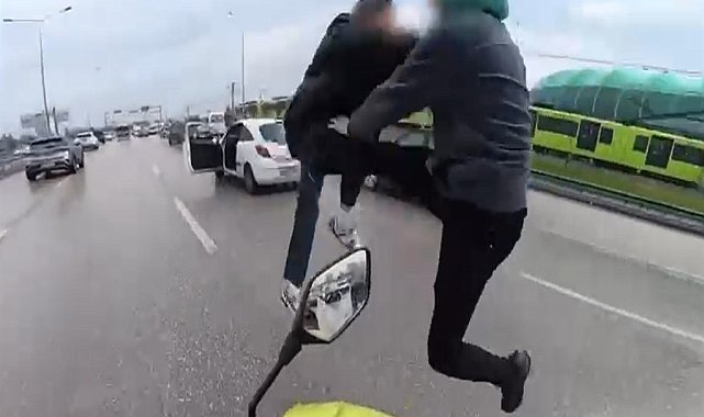 Trafikte tekme- yumruk kavga eden sürücülerin ehliyetlerine el konuldu