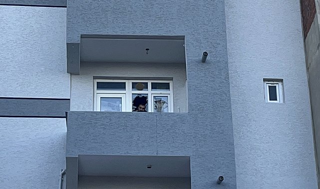 Yeğenini rehin alıp ablasını bıçakladıktan sonra kaçan şüpheli yakalandı