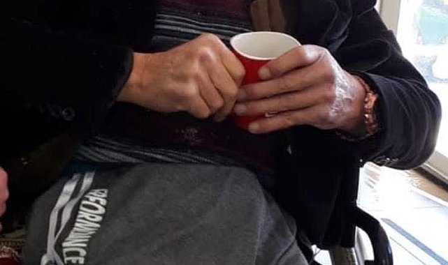 Bakımevinde üzerine kolonya döküp ateşe verdi; yeğeni görevlilerden şikayetçi oldu