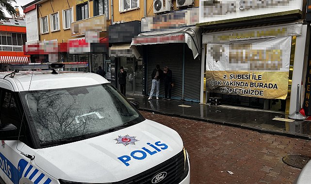 Forkliftle girdiği kuyumcu dükkanından ziynet eşyası çaldı