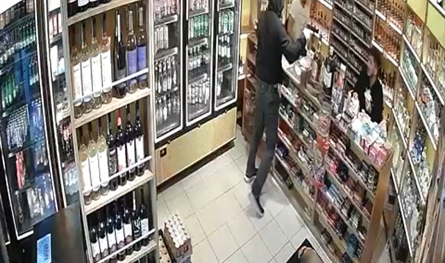 İstanbul - Şişli'de tekel bayinde silahlı saldırı; sandalyeyle kendini korumaya çalıştı