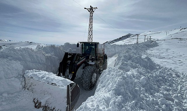 Kardan kapanan askeri üs bölge yolları 5 günlük mücadele sonunda açıldı