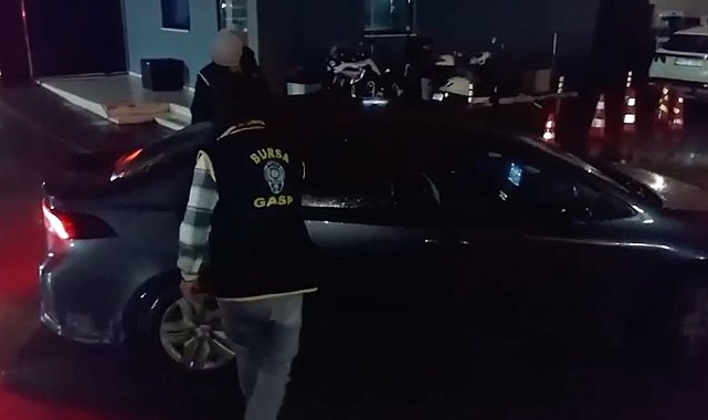 Kuyumcuya silahlı soygun girişiminde bulunan şüpheli yakalandı