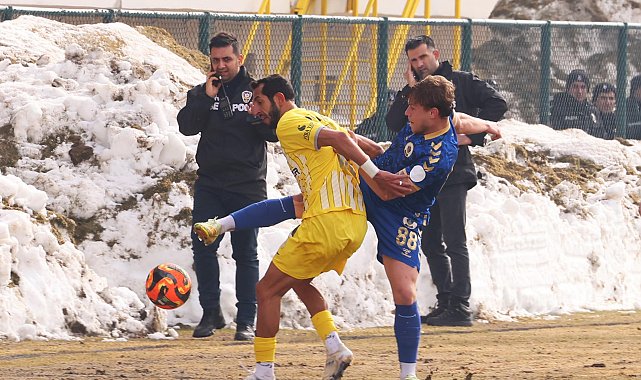 Menemen FK'yı eski golcüsü yıktı