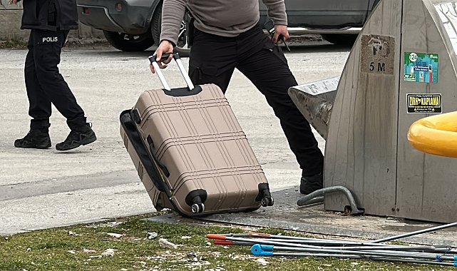 Parkta fünye ile patlatılan valizden taş parçaları çıktı