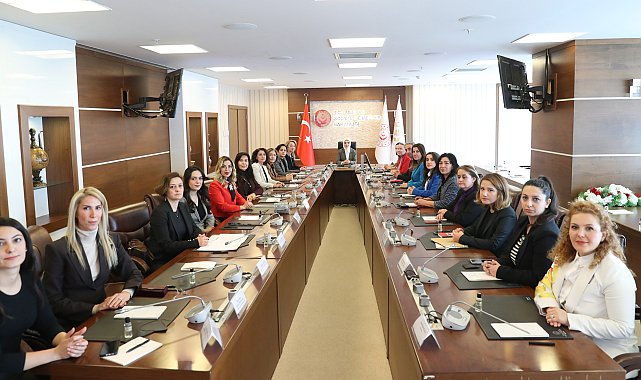 Bakan Göktaş, baroların kadın ve çocuk hakları komisyonu temsilcileriyle görüştü