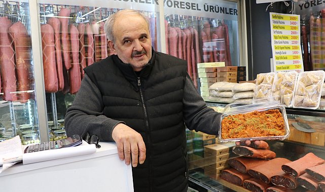 Kayseri'de ramazanın vazgeçilmezi sucuk içi, iftar sofralarını süslüyor