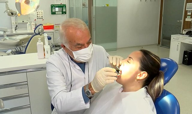 Ramazanda ağız hijyenine dikkat uyarısı: 'Normal kanama diye bir şey yok'