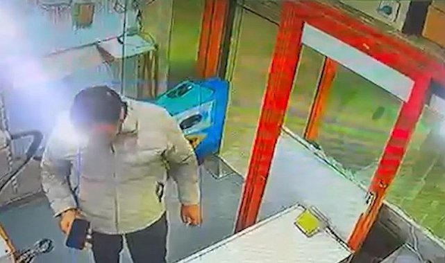 Şanlıurfa'da telefon hırsızlığı kamerada