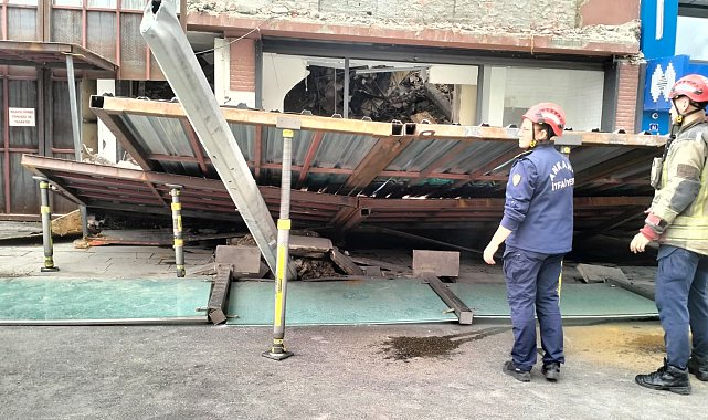 Ankara'da, yıkımı yapılan binanın çevresine çekilen bariyer caddeye devrildi; 3 yaralı