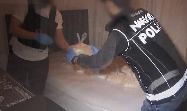 Beylikdüzü'nde uyuşturucu operasyonu: 67 kilo metamfetamin ele geçirildi