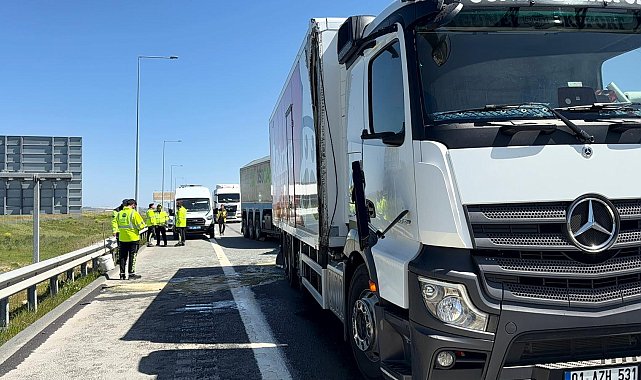 Çatalca'da 3 aracın karıştığı zincirleme kaza; TIR şoförü ağır yaralandı