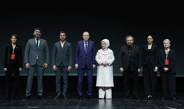 Cumhurbaşkanı Erdoğan 'Bir Adam Yaratmak' filminin galasına katıldı