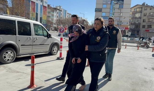 Eşini 25 bıçak darbesiyle öldüren kadına ‘haksız tahrik’ ve ‘iyi hal’ indirimiyle 15 yıl hapis