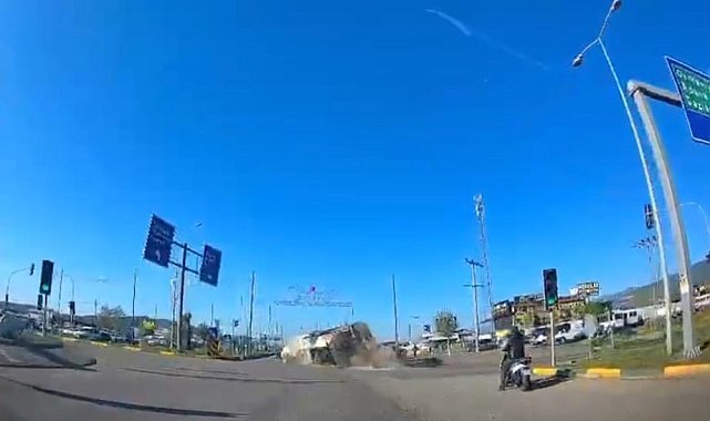 Gaziantep'te tankerin devrildiği kaza kamerada