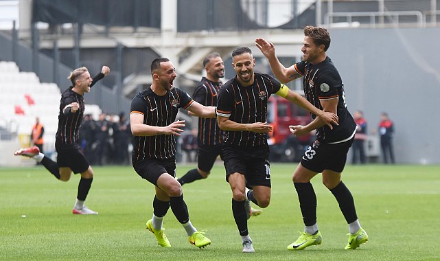 İzmir Çoruhlu FK kurtuluş arıyor