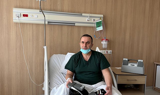 Kalbini 4 yıldır çantada taşıyor