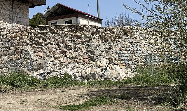 Sezar'ın 'Veni Vidi Vici' dediği Zile Kalesi'nde yağışlar nedeniyle hasar oluştu