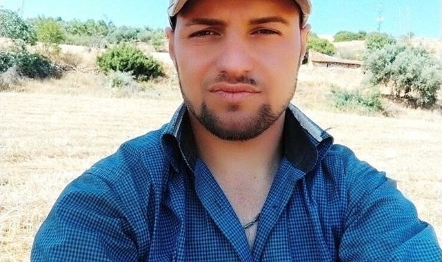 Manisa'da şarampole yuvarlanan traktörün sürücüsü öldü