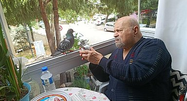 90 yaşında 2 bacağı protez ama beslediği güvercin 'Sakat' için oğlunun yanına gitmiyor