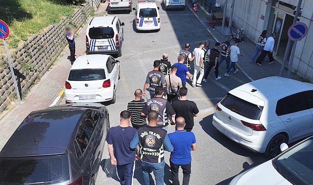 Avcılar'da trafikte konvoy yapan 10 sürücüye 230 bin lira para cezası