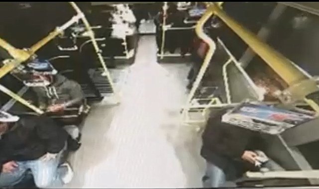 Aynur Kanbur'u öldürmeden önce metrobüse binip sim kartını çıkarttığı cep telefonunu kapatmış