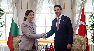 Bakan Bayraktar, Bulgaristan Enerji Bakanı Petrova ile görüştü